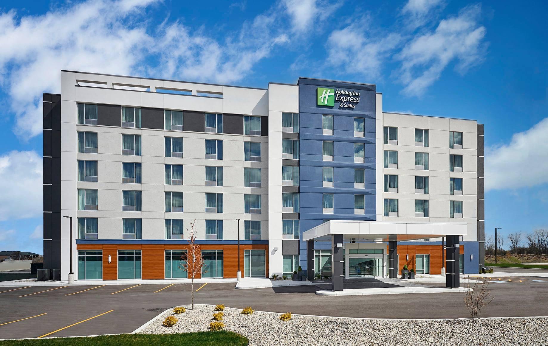 Holiday Inn Express in Lakeshore Ontario 